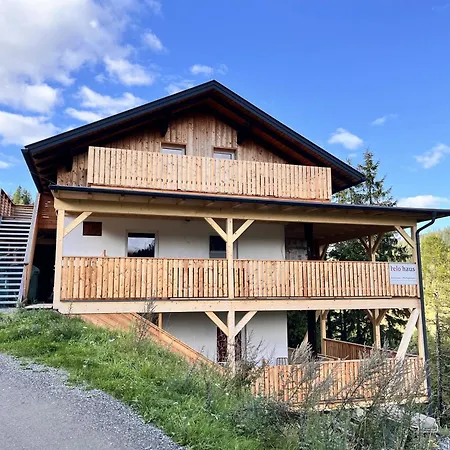 Claras Bergzeit Apartamento *