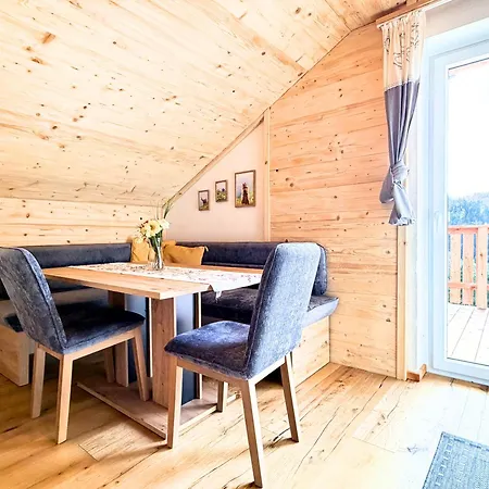 Claras Bergzeit Apartman Flattnitz