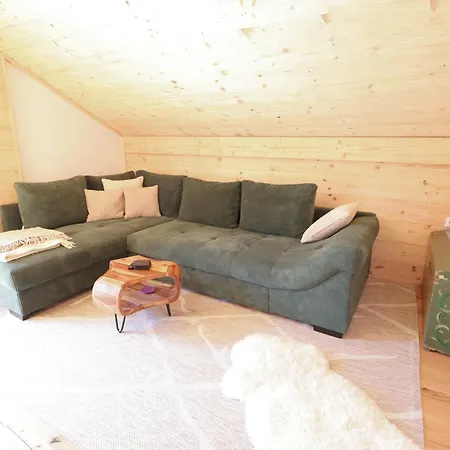 Claras Bergzeit Apartman *